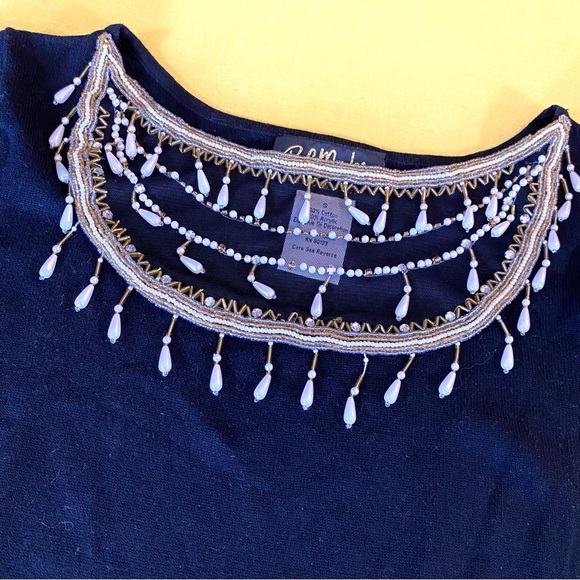 Beautiful Pearl trimmed Bob Mackie Women’s cocktail top - Picture 4 of 8